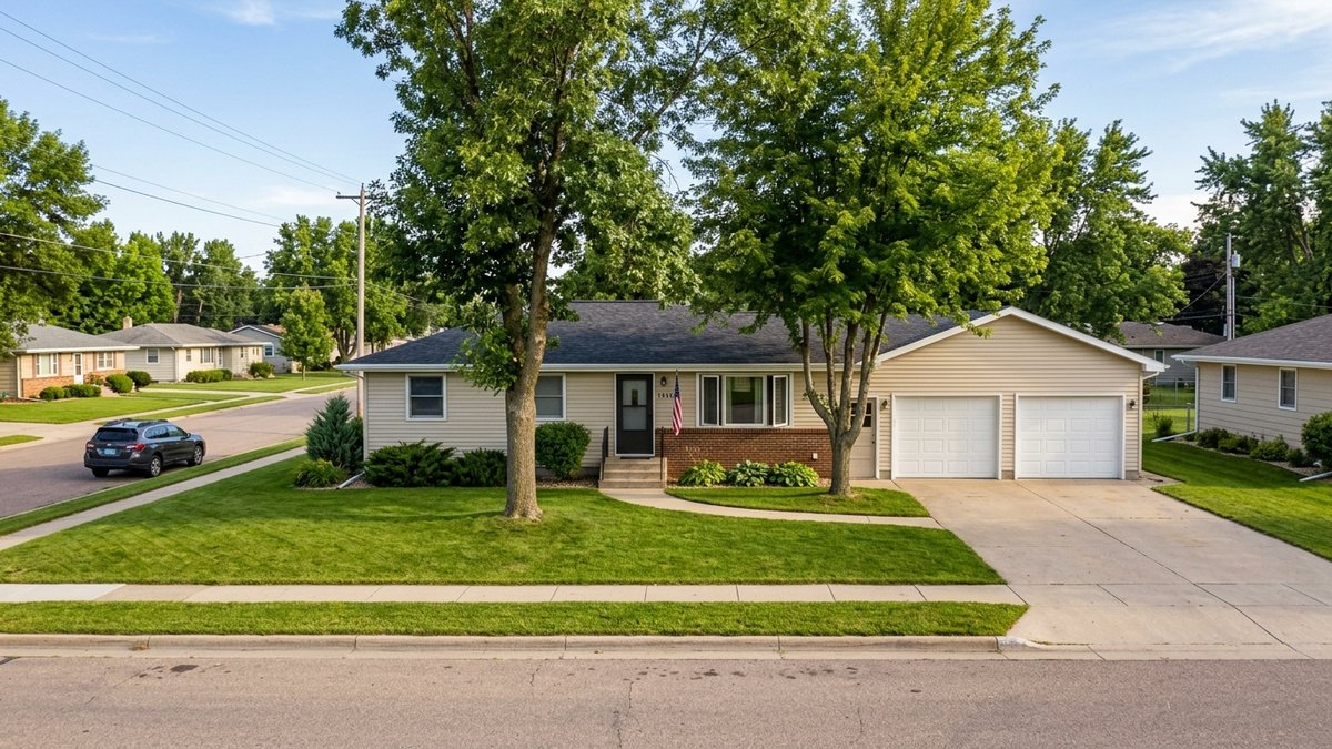 Typical mid-priced single-story ranch home in a Yankton residential neighborhood.